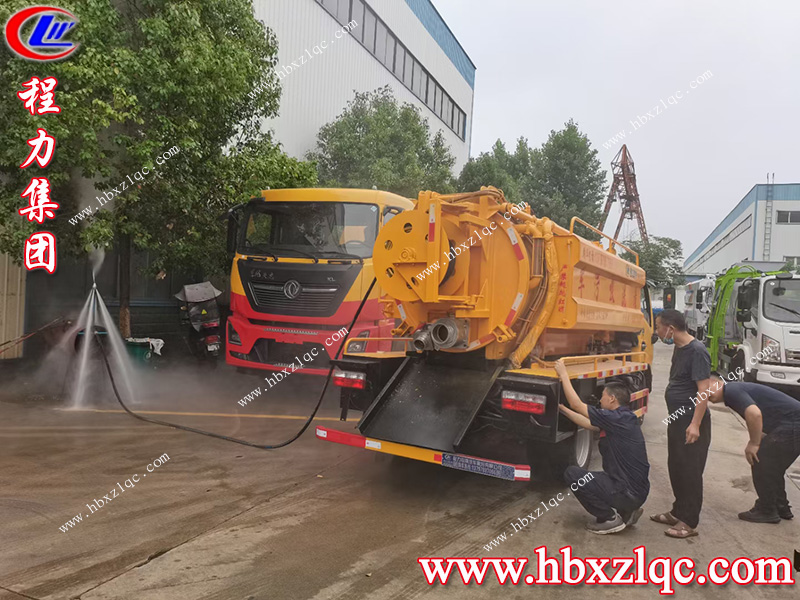 就算狂風(fēng)暴雨，程力小編依然會(huì)在湖北程力車間等你